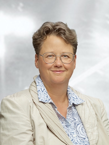 Dr. Claudia Keidies Dr. Claudia Keidies