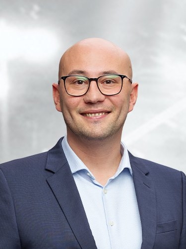 Dr. Robert Cywinski Dr. Robert Cywinski