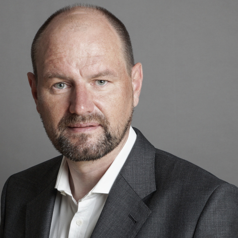 Für Prof. Dr. Rüdiger Striemer, Senior Vice President Lottery bei adesso, ist die Zertifizierung eine vertrauensbildende Maßnahme in der Branche. Portrait von Herrn Prof. Striemer