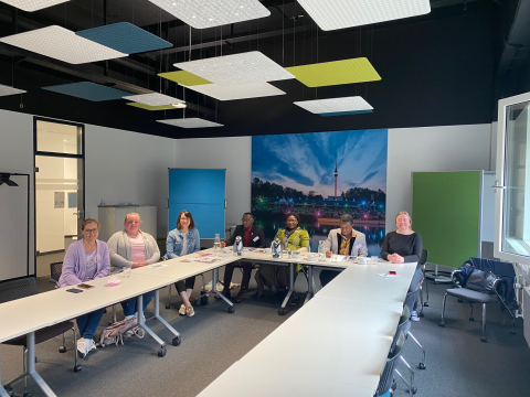 Besuch aus Ghana: Foto (von links): Mareike Kauffeld, Laura Kanthak, Aleksandra Frings, Augustine Nterful, Yvonne Naboo, Joshua Nii Noye Tetteh - Nortey, Claudia Schütz