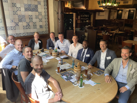 Pittsburgh-Delegation zu Gast in Dortmund Unternehmen und internationale Gäste an einem Tisch