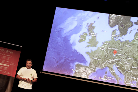 Keynotespeaker Raphael Gielgen, Vitra: „RETURN TO WHERE? Warum wir die Wissensarbeit neu denken sollten“