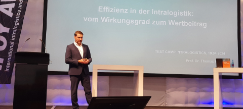 Prof. Dr. Thomas Hanke, wiss. Direktor des Instituts für Infrastruktur, Logistik und Energie der FOM Hochschule Die Effizienz in der Intralogistik: vom Wirkungsgrad zum Wertbeitrag, war der Fokus des Vortrags von Prof. Dr. Thomas Hanke, wiss. Direktor des Instituts für Infrastruktur, Logistik und Energie der FOM Hochschule