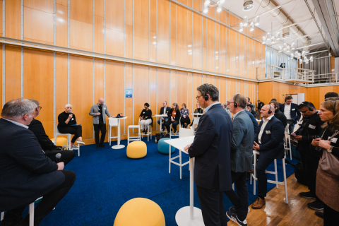Fishbowl mit Wiebke Lüke, OB Thomas Westphal und Friedrich-Wilhelm Corzilius (Wirtschaftsförderung Do) Fishbowl mit Wiebke Lüke, OB Thomas Westphal und Friedrich-Wilhelm Corzilius (Wirtschaftsförderung Do)