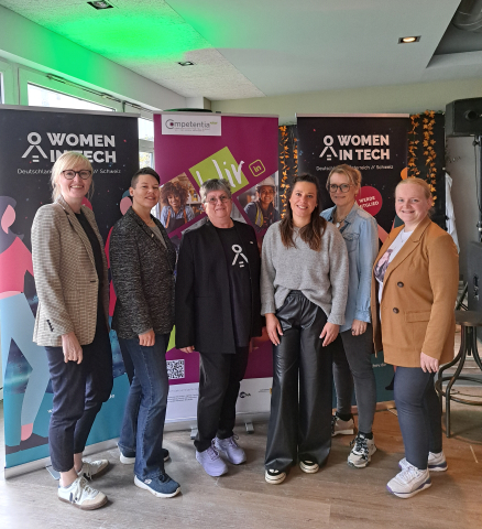 DiversITy - Competentia DiversITy - Competentia (von links nach rechts: Sandra Ahlers, Cynthia Mattingly, Anette Davids, Lena Lieblang, Mareike Kauffeld, Laura Kanthak)