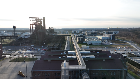 Der "Skywalk" auf PHOENIX West ist ab sofort wieder geöffnet und im Rahmen einer Führung begehbar. Der "Skywalk" auf PHOENIX West ist ab sofort wieder geöffnet und im Rahmen einer Führung begehbar.