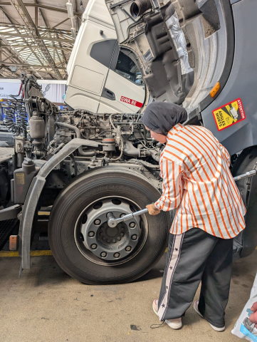 Entdecke deine Chancen in Brackel/Wambel Schülerin bei IVECO West Nutzfahrzeuge GmbH