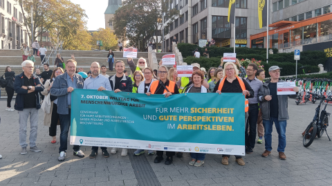 Kundgebung zum Tag der menschenwürdigen Arbeit